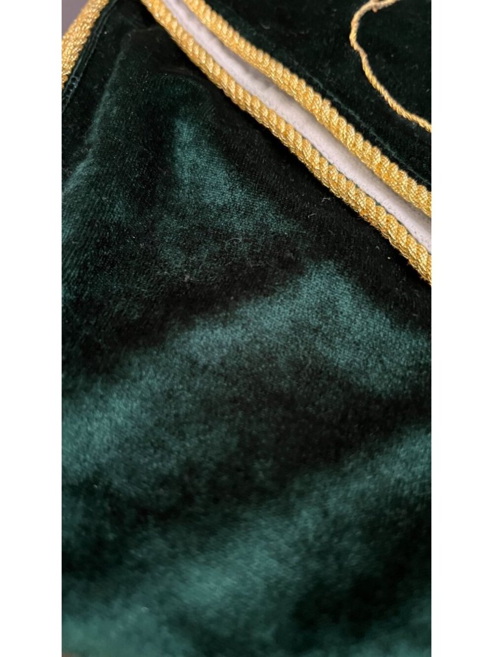 Velvet Green & Gold Embroidered Swirl Table Runner Elegant Accent - Picture 3 of 3